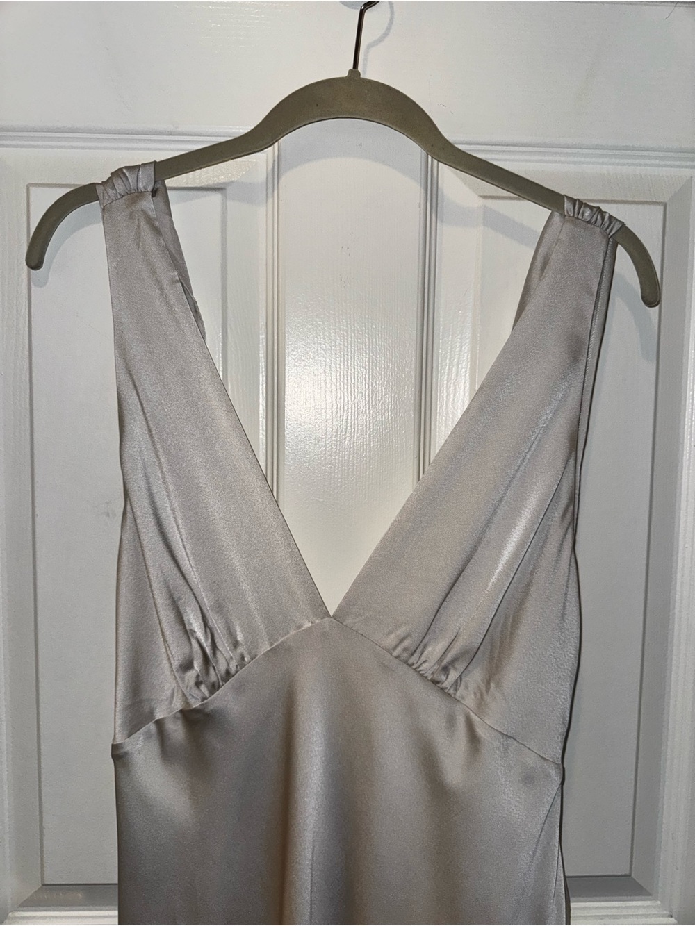Meshki Nadia Maxi Satin Dress with Back Cowl in Silver Sz XL - Picture 11 of 16
